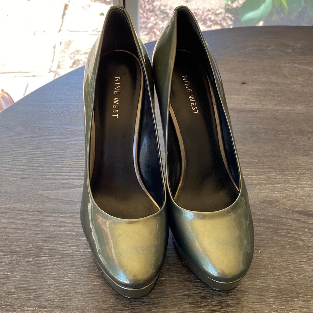 Nine West Emerald Green Pumps - Excellent condition